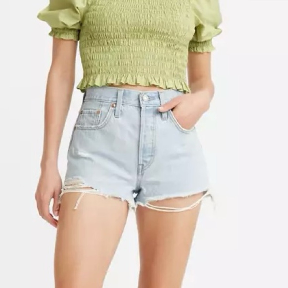 Levi’s 501 High Rise Jean Shorts Size 6